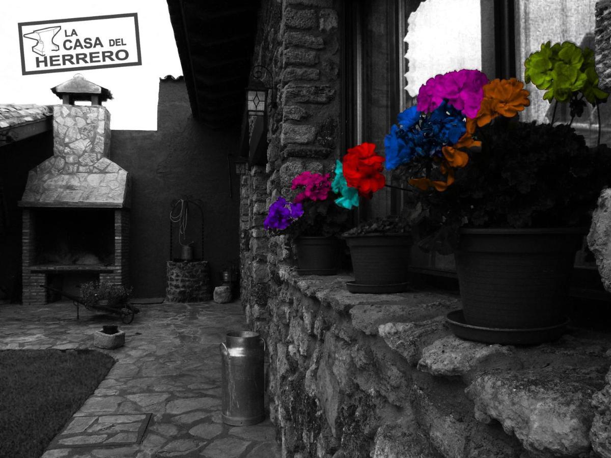 La Casa Del Herrero El Poyo Exterior photo